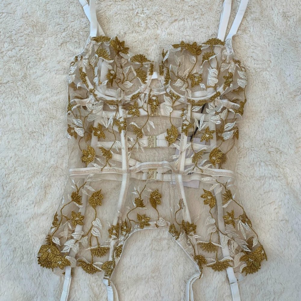 [BNWT] Studio Pia Soraya Basque in Size 1